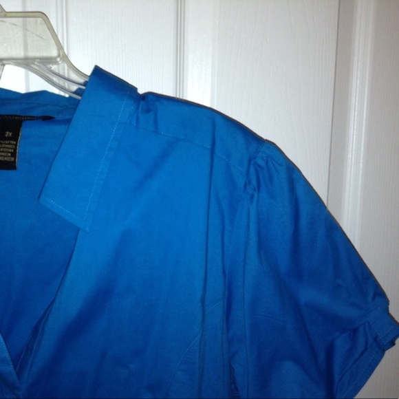 Top - Picture 2 of 3